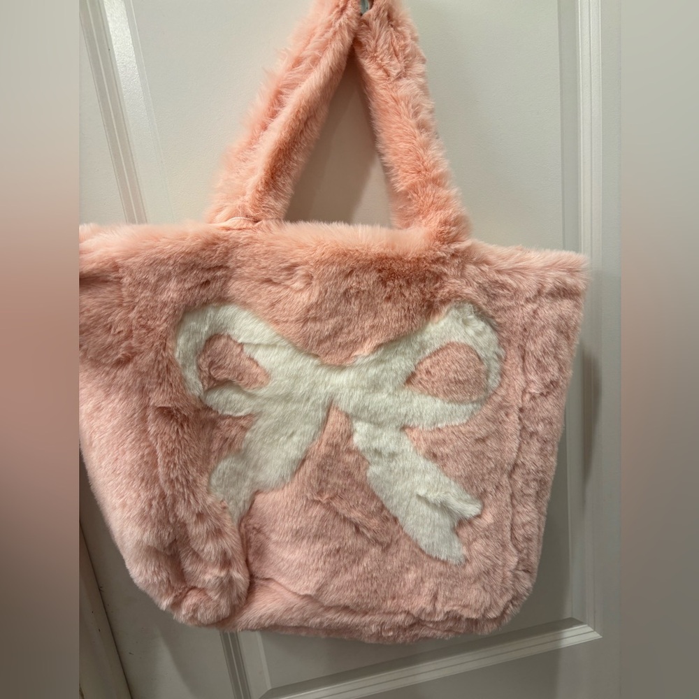 NWT Elegant Pink Faux Fur Tote with Bow Design